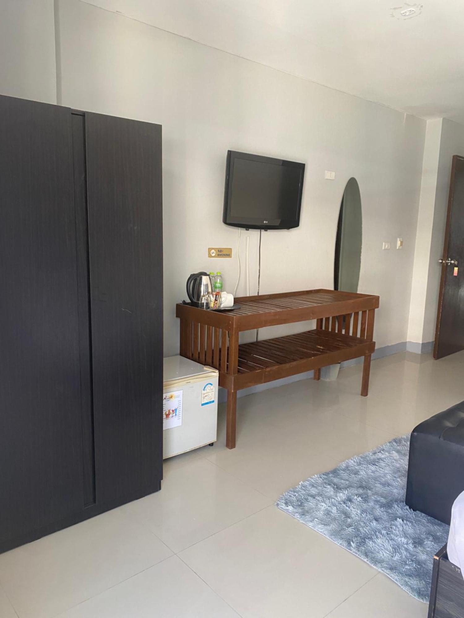 Holiday Home Patong Esterno foto