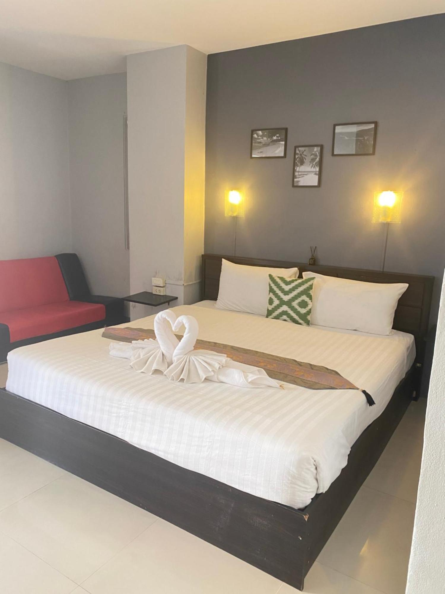 Holiday Home Patong Esterno foto