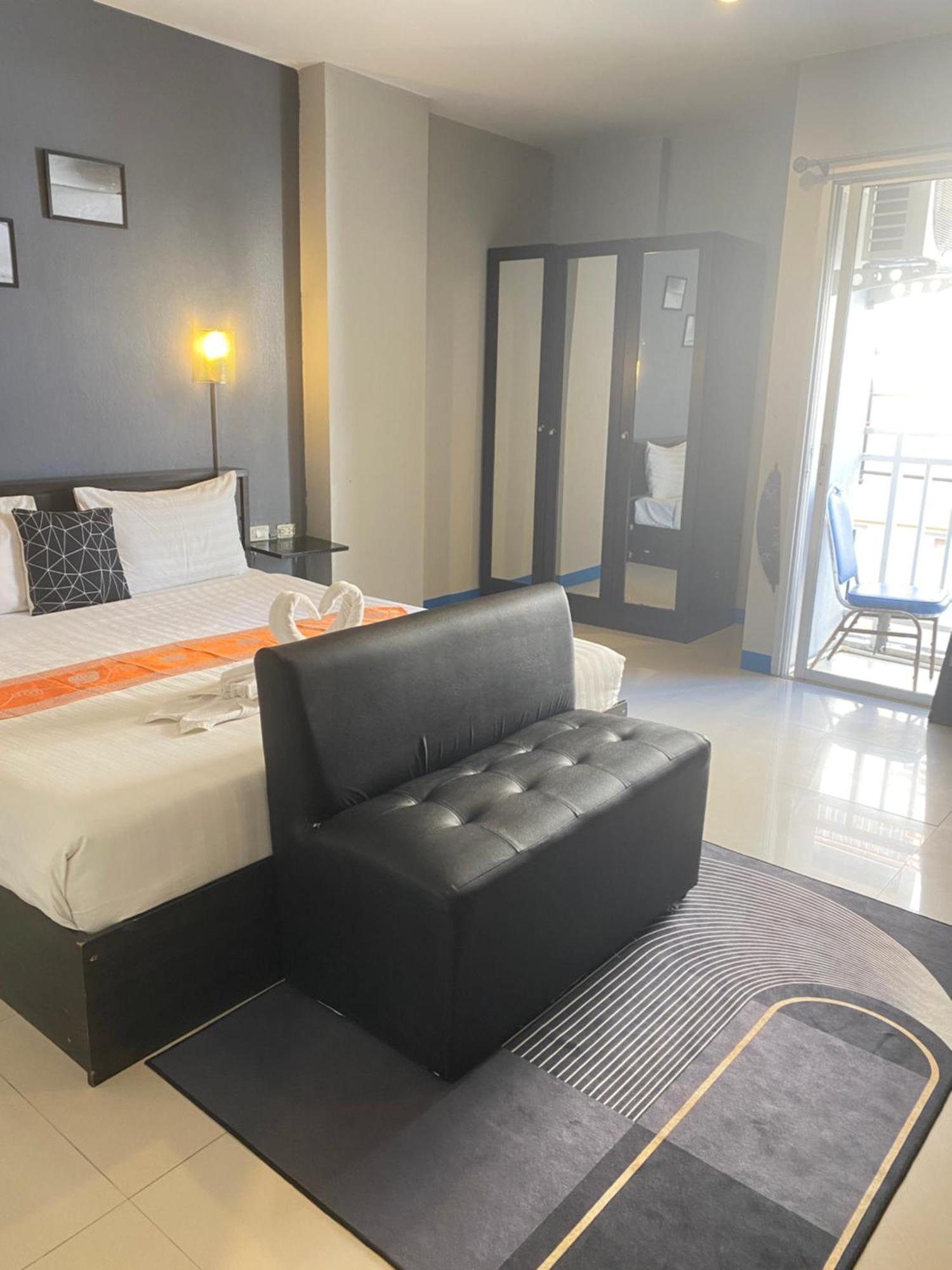 Holiday Home Patong Esterno foto